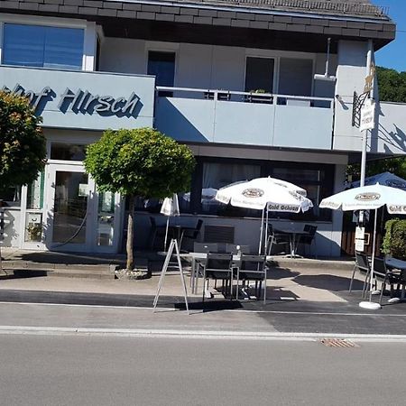 Hotel Restaurant Hirsch Schmiechen Buitenkant foto